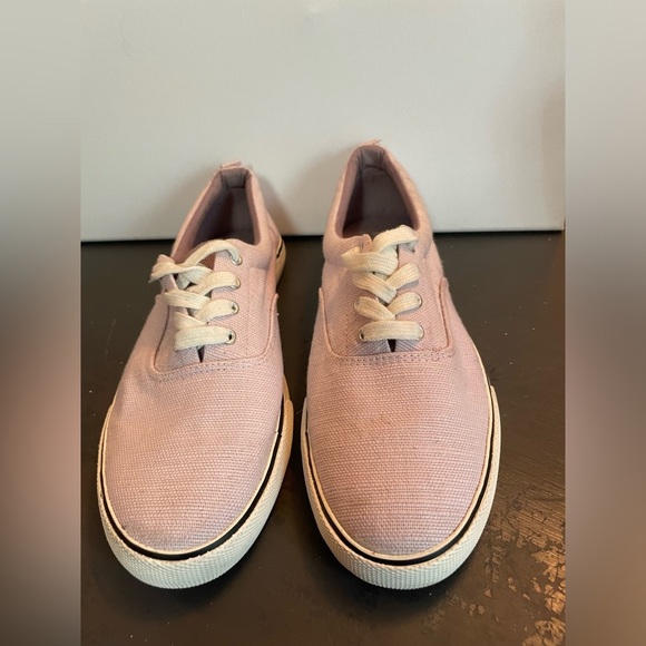 Universal Thread Pink Sneakers size 10 - Picture 2 of 7